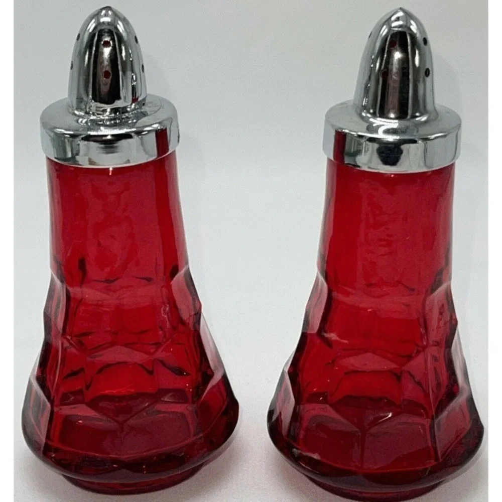 VIKING RUBY RED GEORGIAN HONEYCOMB SALT & PEPPER SHAKERS VINTAGE